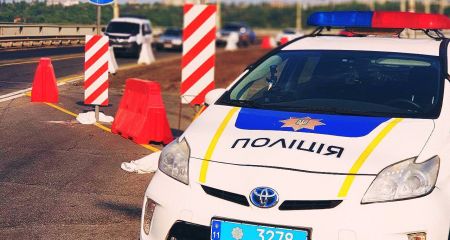 Перекриють 2 смуги: на греблі ДніпроГЕС у Запоріжжі обмежують рух транспорту