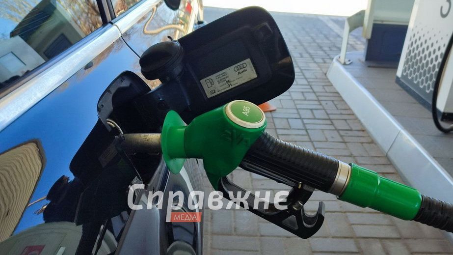У Запоріжжі розповіли, як ворожі удари по АЗС вплинуть на ціну пального
