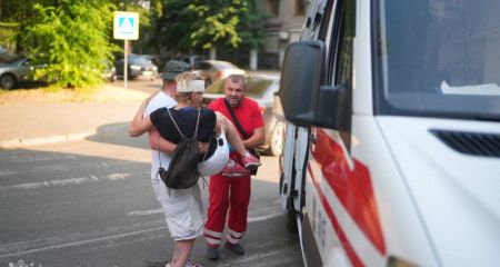 Вже двоє загиблих і семеро поранених після масованих обстрілів Запоріжжя