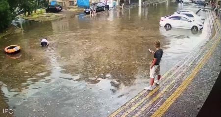 У Бердянському районі знищили російський бензовоз, Мелітополь затопило