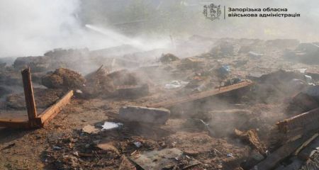 Ворог атакує Вільнянську громаду: під завалами можуть бути люди