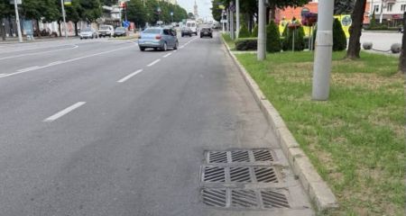 На Соборному в Запоріжжі прибрали велику перешкоду та вирівняли асфальт &ndash; кадри