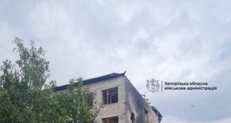 Последствия обстрела Запорожья: зафиксировано повреждение здания в городе