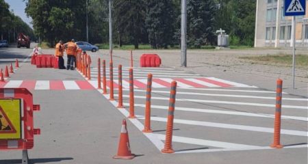 Новий безпечний перехід облаштували біля одного з парків Запоріжжя