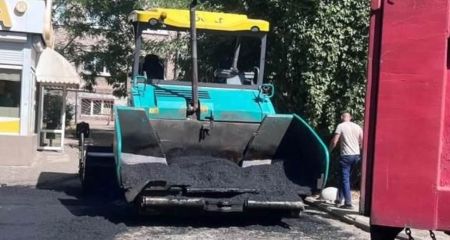 Новый асфальт во дворах: в Запорожье ремонтируют междомовые проезды