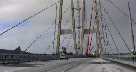 Вантовый мост в Запорожье закроют на комендантский час &ndash; детали