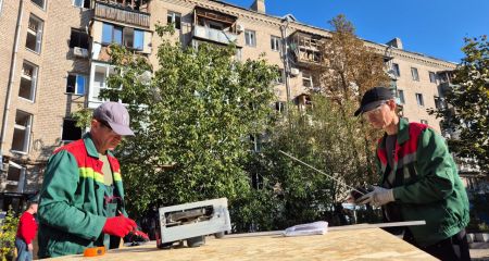 Более 4,5 тыс. кв. м окон "закрыли" в Запорожье после вражеских атак