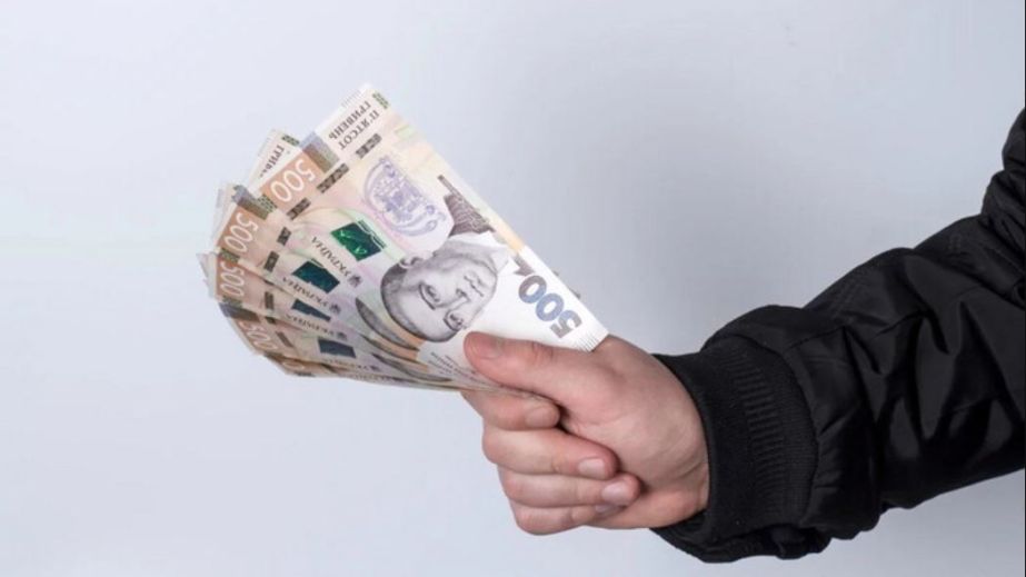 Помощь людям с инвалидностью: кто получит по 2000 гривен в Запорожье