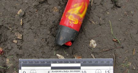 Чоловік розпилив сльозогінний газ із балончика в обличчя запорізькому поліцейському