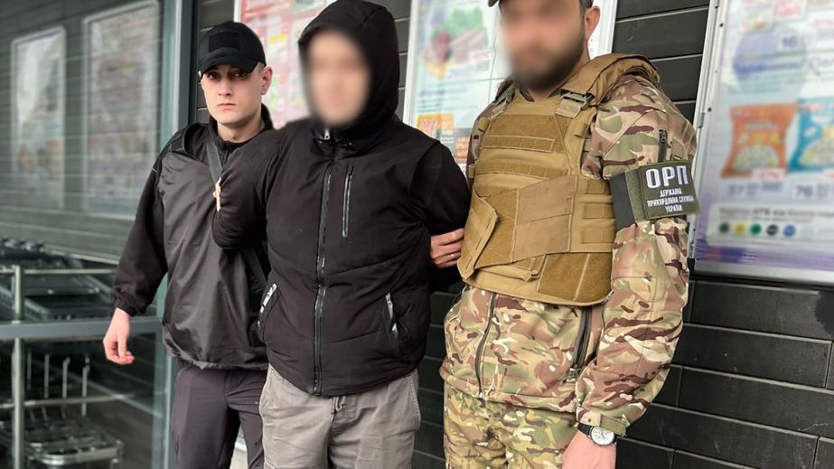 За 15 тыс. долларов житель Запорожья обещал призывнику избежать мобилизации