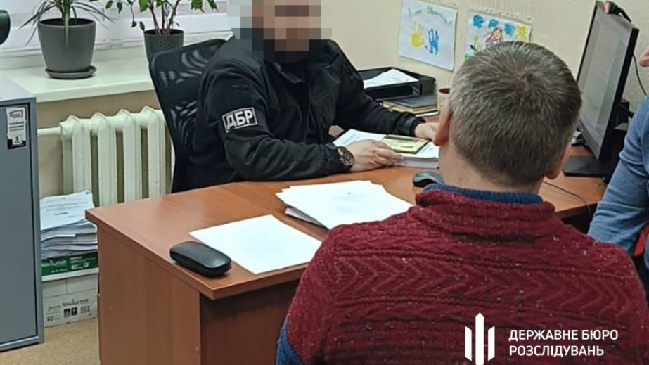 Зарабатывал на умерших: в Запорожье работник органов правопорядка передавал данные в ритуальные службы