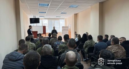 Мобільний ветеранський хаб почав працювати у Запоріжжі — деталі