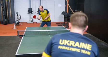Амбасадорами адаптивного клуба для ветеранов войны стали запорожские паралимпийцы