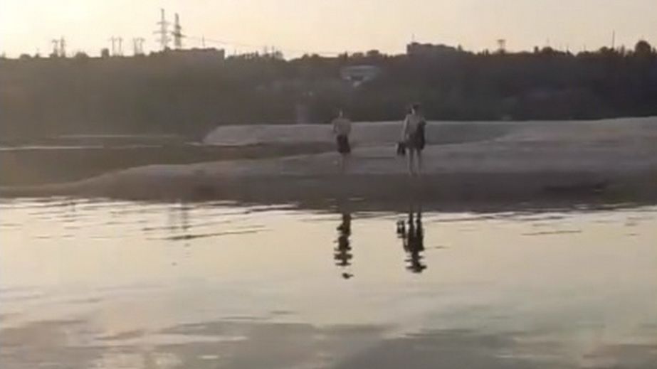 У Запоріжжі раптове підняття води в Дніпрі заблокувало людей на Дубовому