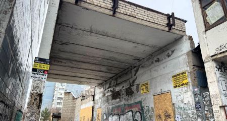 В Хортицькому районі Запоріжжя демонтують вуличні арки