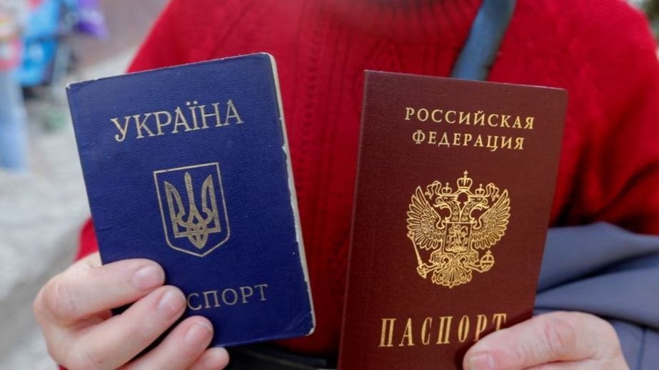 На оккупированном Запорожье РФ готовит уголовные дела для людей с двумя паспортами