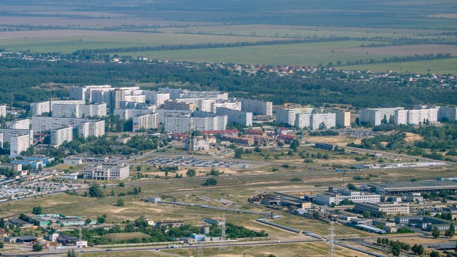 Возле Запорожской АЭС хотят строить коттеджи вместо многоэтажек, – Андрющенко