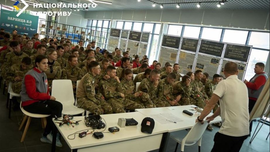 Очередную группу школьников вывезли с оккупированных территорий в РФ, – ЦНС