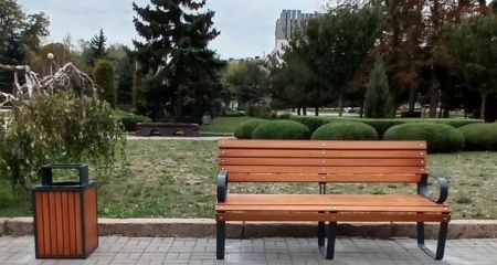 Прогулянки з комфортом: нові лави та урни з’явилися в центрі Запоріжжя