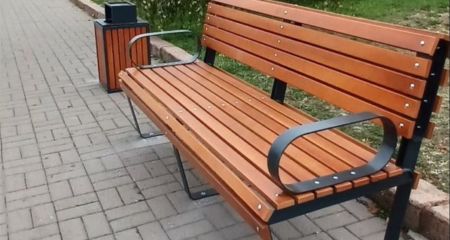 Нові лави та урни: зони відпочинку облаштували в центрі Запоріжжя