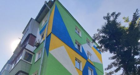 Новий мурал створили на фасаді запорізької п’ятиповерхівки