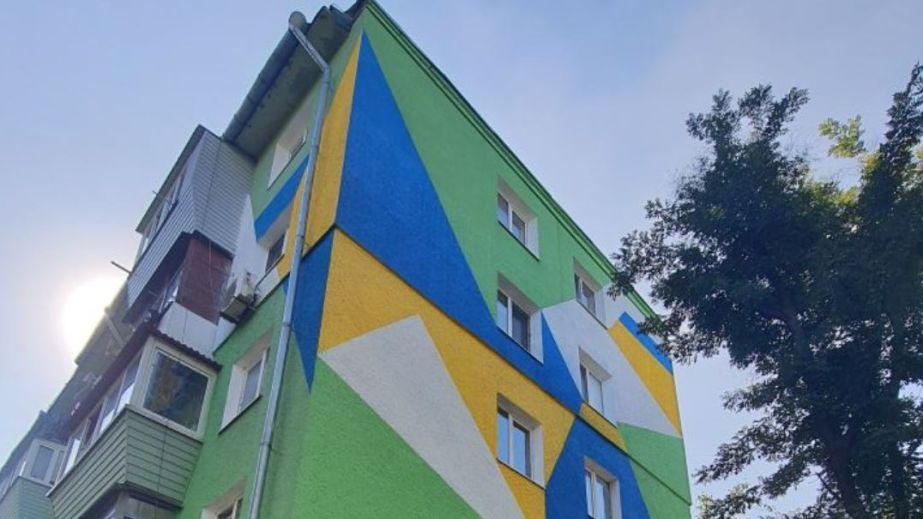 Новий мурал створили на фасаді запорізької п’ятиповерхівки