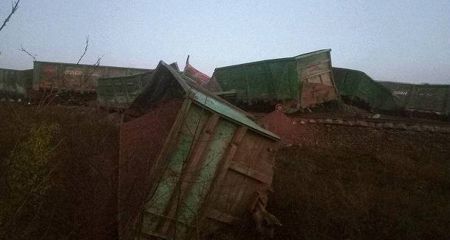 На залізниці під Токмаком підірвали російський військовий потяг – деталі від ГУР