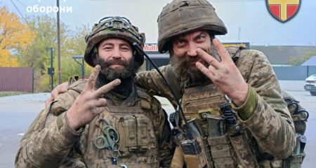 165 суток на позиции: Зеленский отметил двух бойцов с Запорожского направления