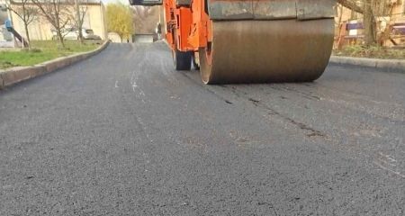 Более полутысячи "квадратов" дороги обновили во дворе запорожского дома
