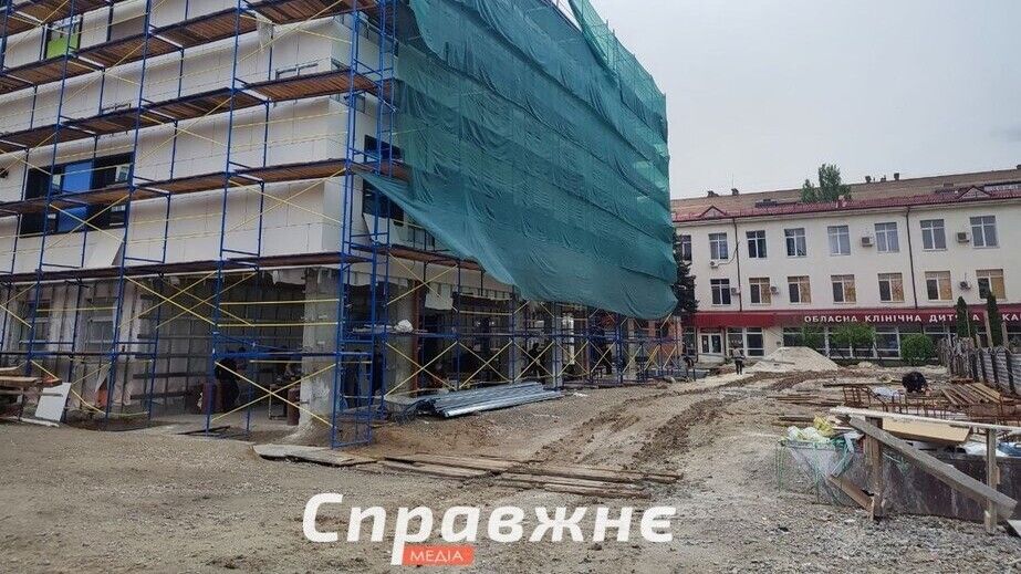 У Запоріжжі будівництво нового корпусу лікарні затягується через логістичні складнощі