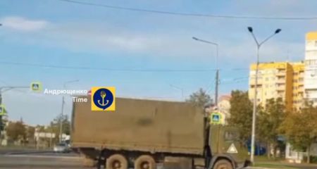 Окупанти змінили напрямок військових конвоїв на Запоріжжі