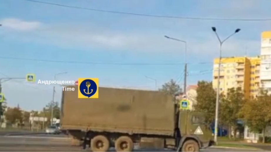 Оккупанты изменили направление военных конвоев на Запорожье