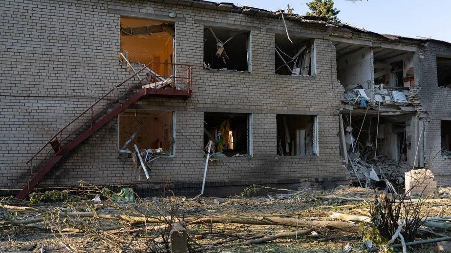 Дві жертви та 36 поранених: ворог обстріляв майже пів сотні громад на Запоріжжі