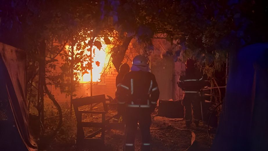 Дев’ять "шахедів" атакували Запоріжжя і район – спалахнули пожежі