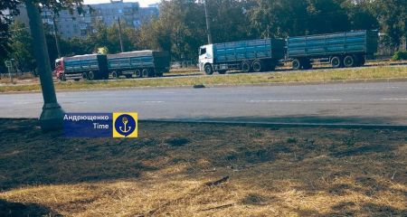 Росіяни вивозять з Запорізької області зерно нового врожаю – кадри