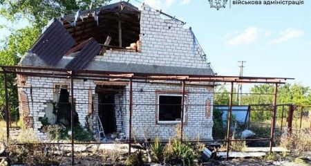 Десятки зруйнованих осель: ворог завдав 560 ударів по громадах Запоріжжя