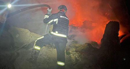 Будівлі зайнялися після обстрілів у прифронтових містах Запоріжжя