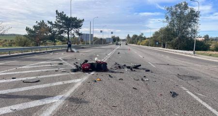 Мотоциклист погиб из-за фуры – подробности ДТП в Запорожье