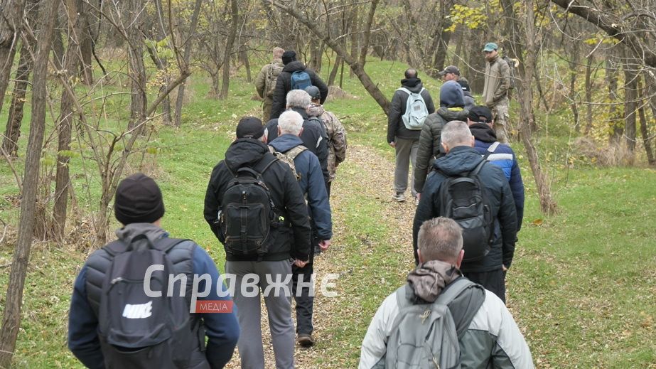 Стріляють бойовими: до чого Нацспротив готує вчителів у Запоріжжі