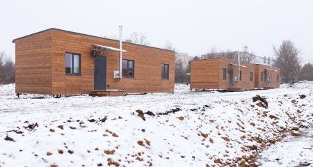 23 "канадські" будинки встановили для ВПО в Запоріжжі: вид зовні та зсередини