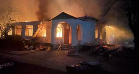 Село Любицкое на Запорожье пылало после обстрела – кадры