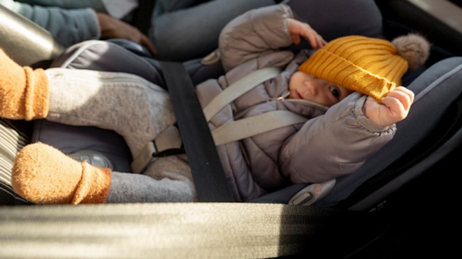 Как обеспечить безопасность новорожденного в автомобильных поездках