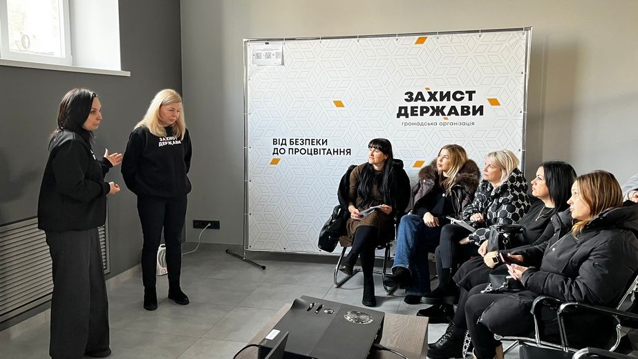 "Право на безпеку": у Запоріжжі обговорили евакуацію з окупованих територій