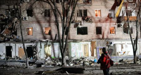 Черговий удар ворога пошкодив багатоповерхівку в Запоріжжі &ndash; кадри