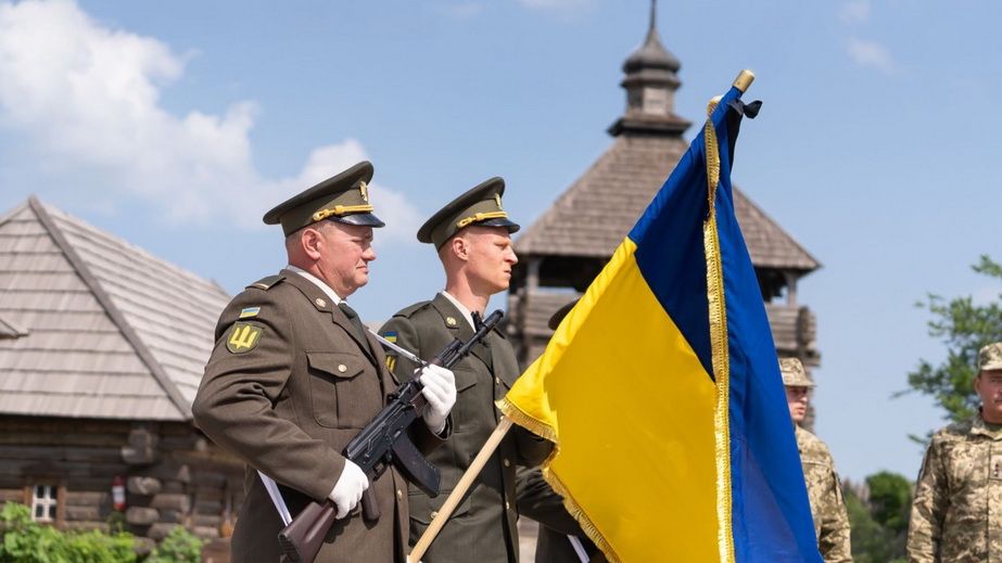 "Україна житиме. Ми не зламаємось": як у Запоріжжі проводжають полеглих героїв
