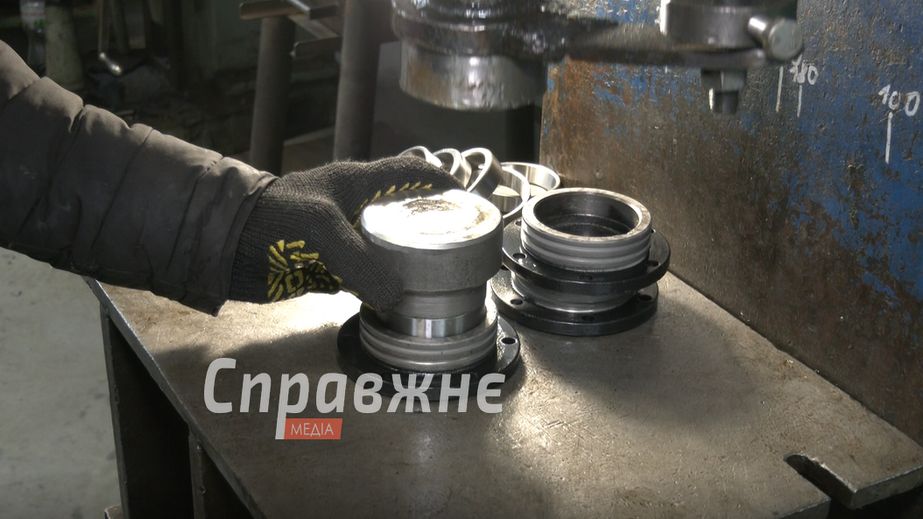 Релокация из-под обстрелов: как ореховцы налаживают производство в Запорожье