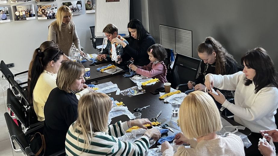 Для родин загиблих Захисників у Запоріжжі провели творчий майстер-клас