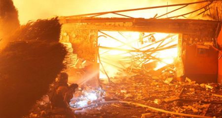 Є постраждалі: приватний сектор Запоріжжя палав після дронової атаки