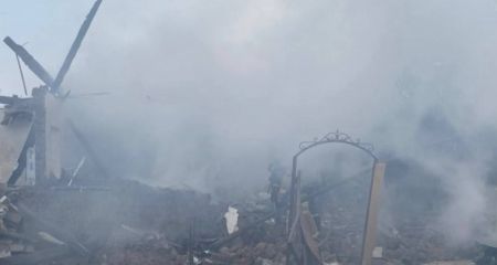 Ранены дети, погибли взрослые: оккупанты разбили дом в Запорожье