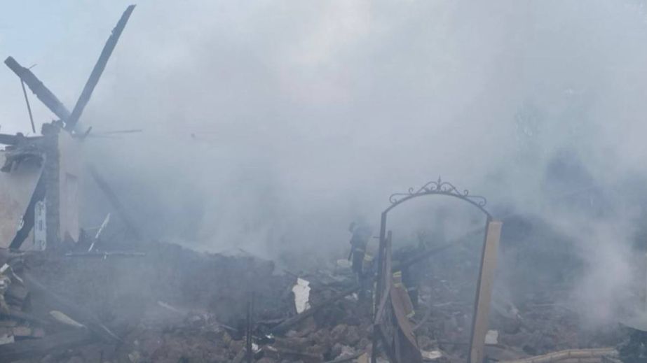 Поранені діти, загинули дорослі: окупанти розтрощили будинок в Запоріжжі